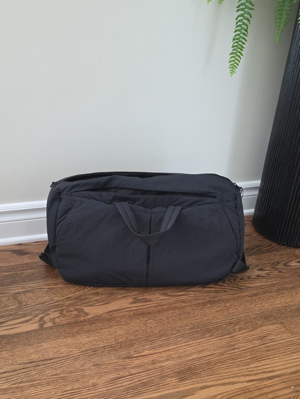 Lululemon Convertible Duffle/Backpack, Like New!